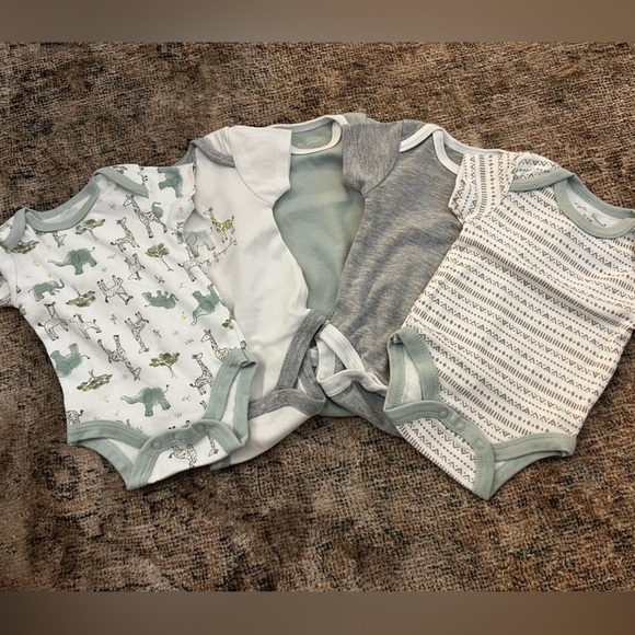 Kyle & Deena Other - Kyle & Deena 0-3 Month Onsie Bundle